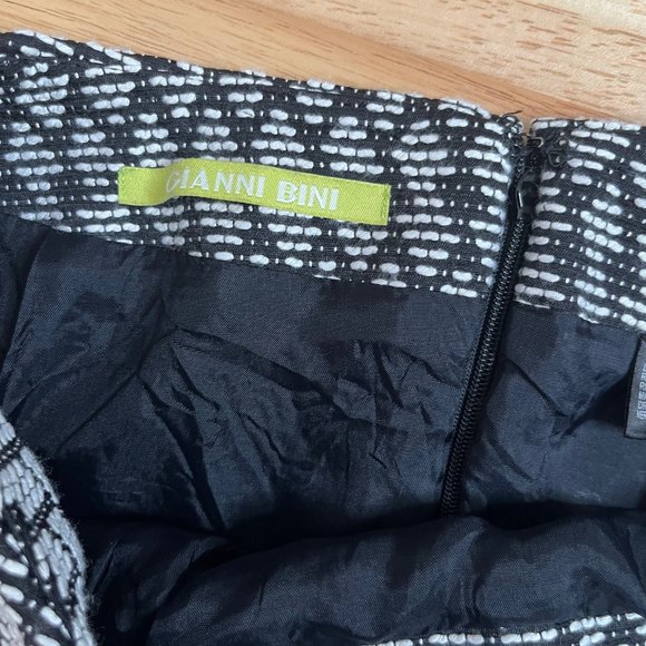 Gianni Bini Women's Black White Straight Pencil Skirt Size 4 Geometric Diamond - Picture 7 of 8